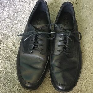 Born dress shoes